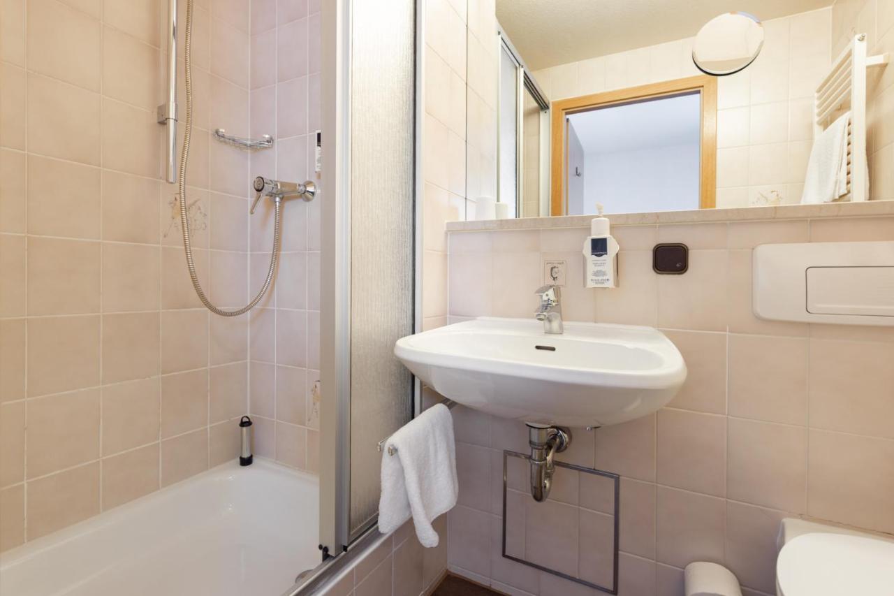 Akzent Hotel Meerfraeulein Wemding Bagian luar foto