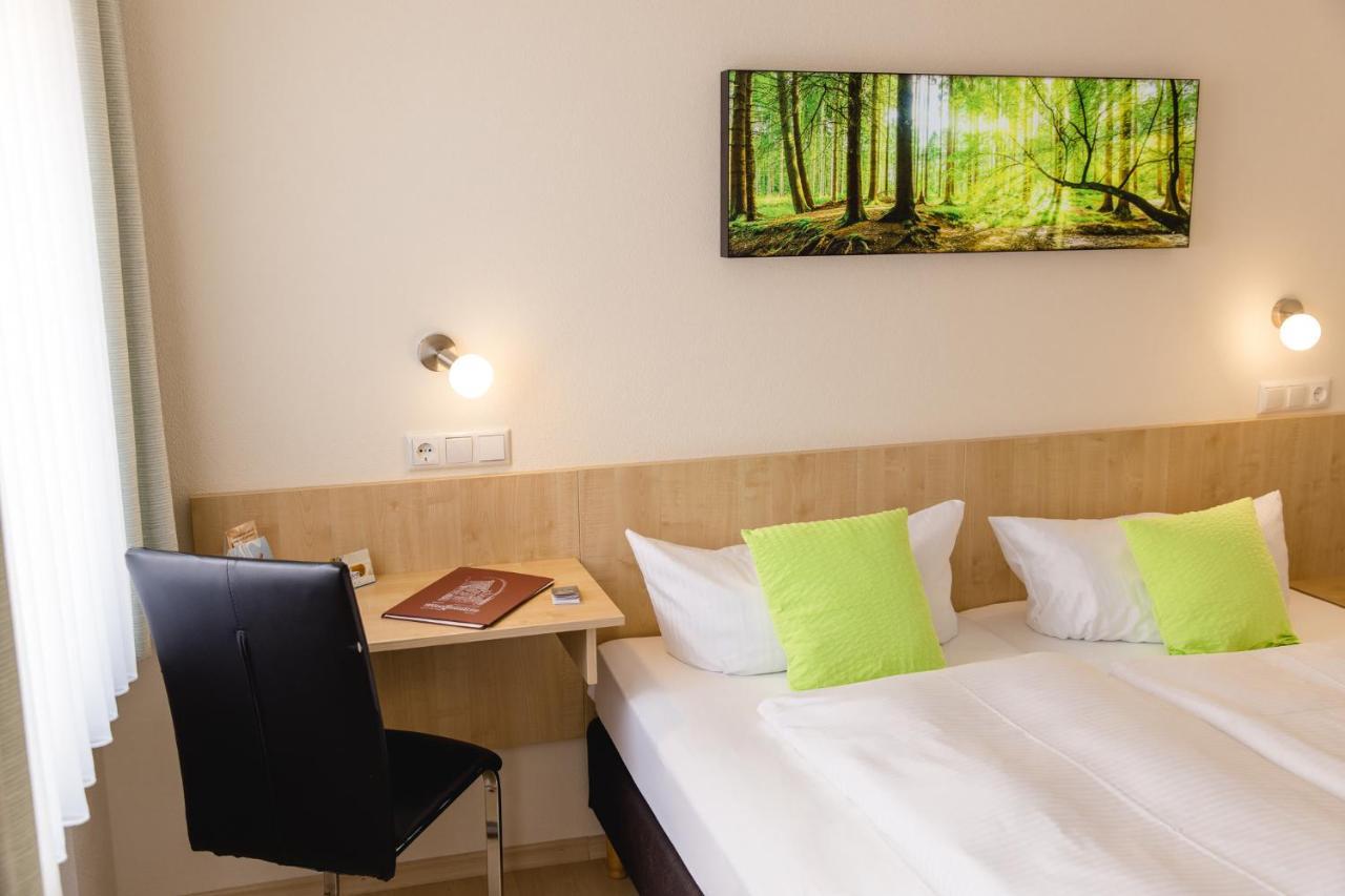 Akzent Hotel Meerfraeulein Wemding Bagian luar foto