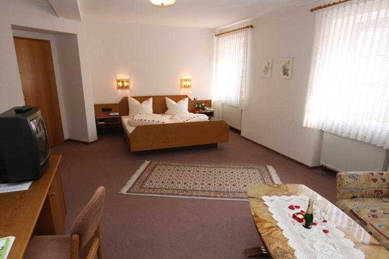 Akzent Hotel Meerfraeulein Wemding Bagian luar foto