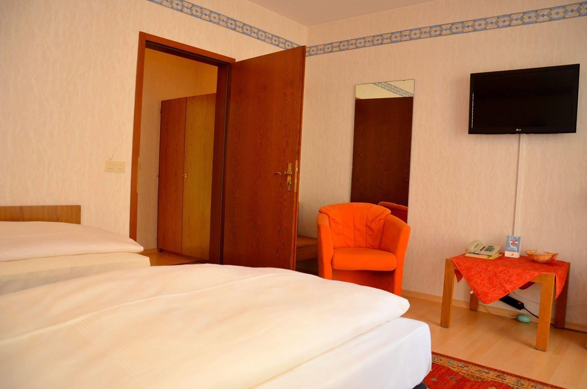 Akzent Hotel Meerfraeulein Wemding Bagian luar foto